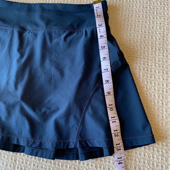 Lululemon Circuit Breaker Skirt Size 4 - Picture 4 of 7